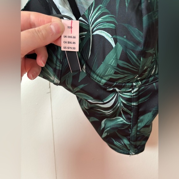 🎉4/30$🎉 Victoria’s Secret Palm Print Corset Top – 32D ✨ - Picture 5 of 5